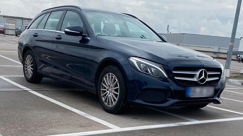 Gebraucht Mercedes 220 170 PS (125 kW) 2015 Blau Kombi