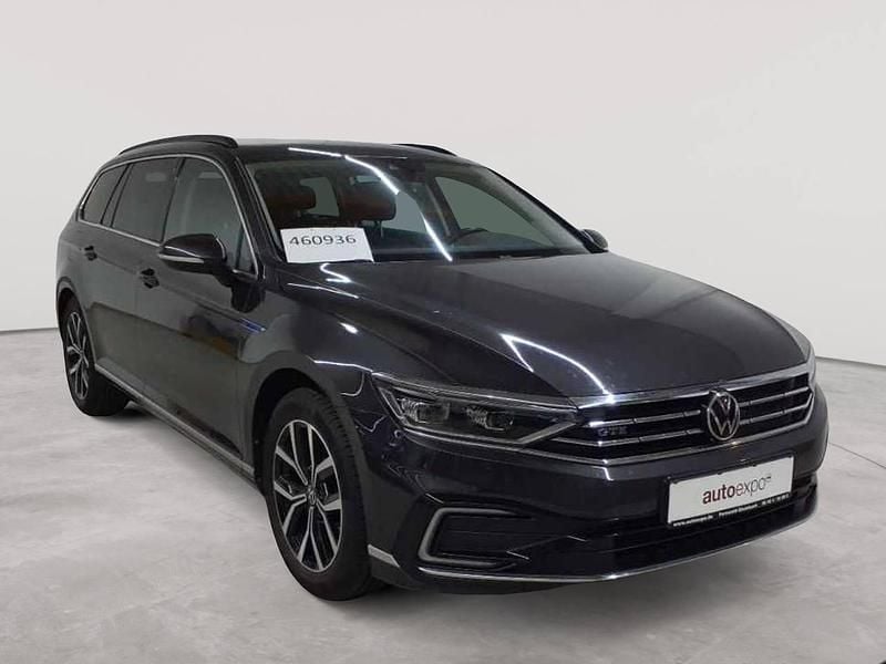 Mangangrau metallic Gebraucht 2021 VW Passat GTE Kombi | 20.590 € (Guter Preis) - Bild 1/4