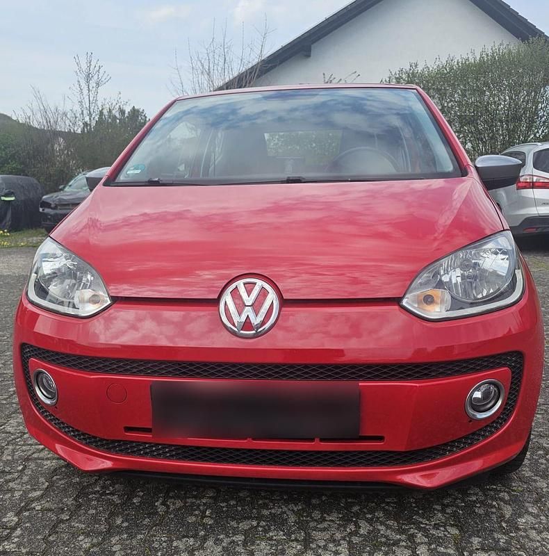 Second-hand VW up! 68 CP (50 kW) 2013 Roșu Hatchback