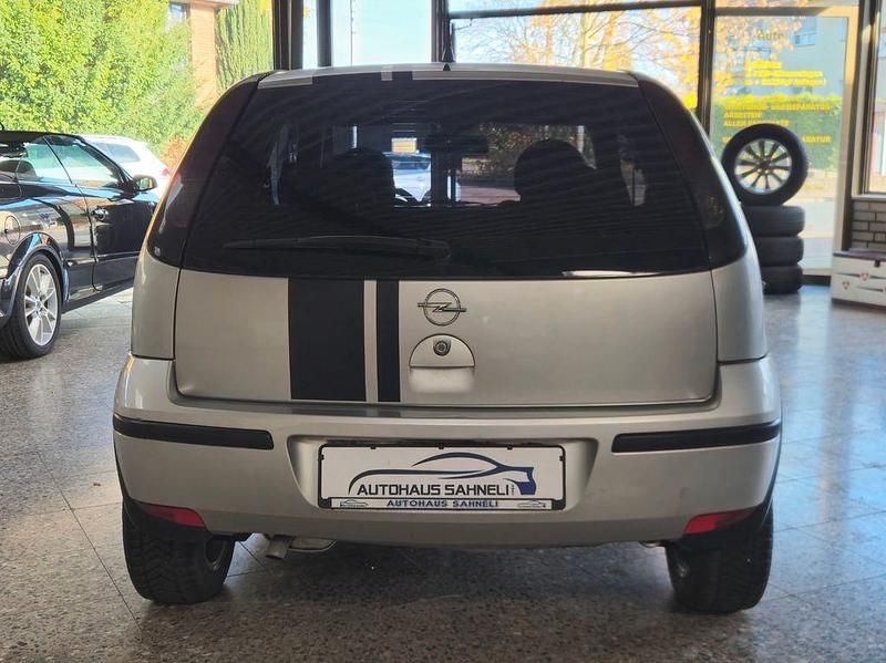 Gebraucht Opel Corsa 60 PS (44 kW) 2004 Silber Kleinwagen