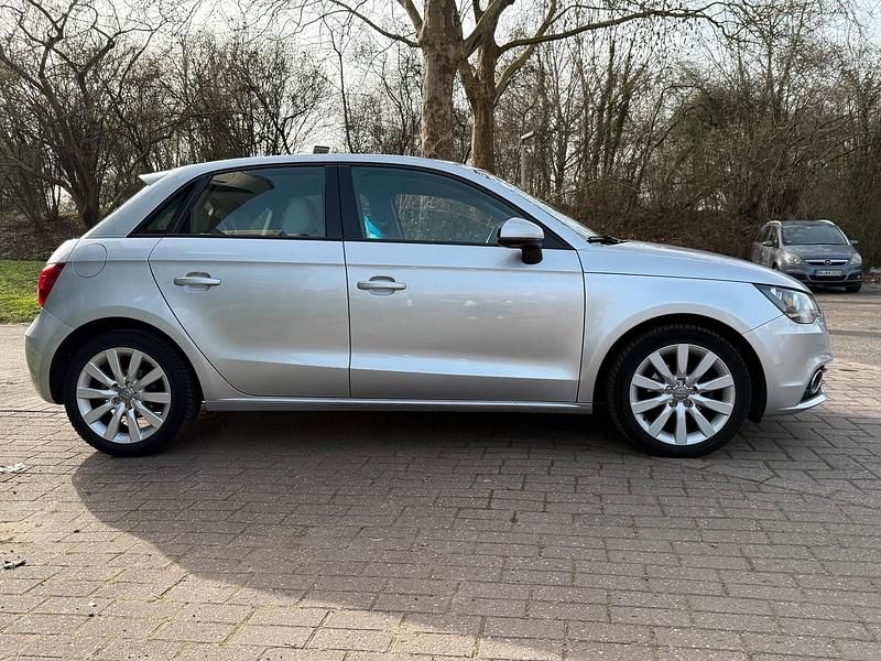 Gebraucht Audi A1 86 PS (63 kW) 2012 Silber Kleinwagen