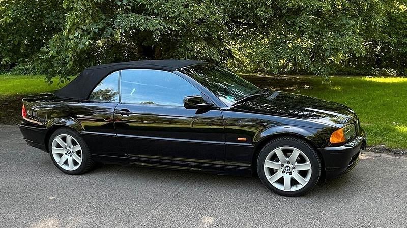 Gebraucht BMW 318 Cabriolet 143 PS (105 kW) 2002 Schwarz Cabrio