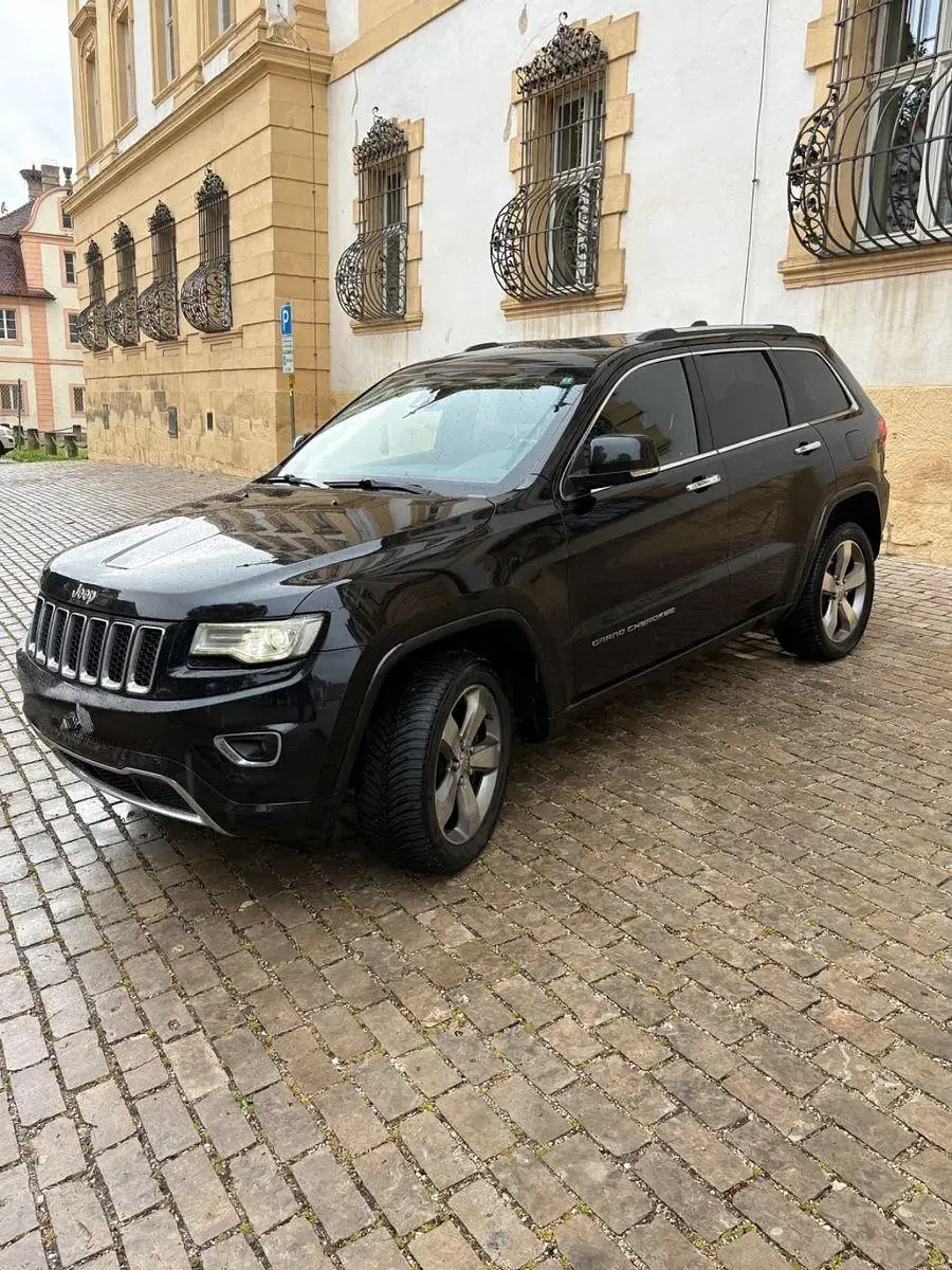 Gebraucht Jeep Grand Cherokee Overland 250 PS (183 kW) 2014 Schwarz SUV