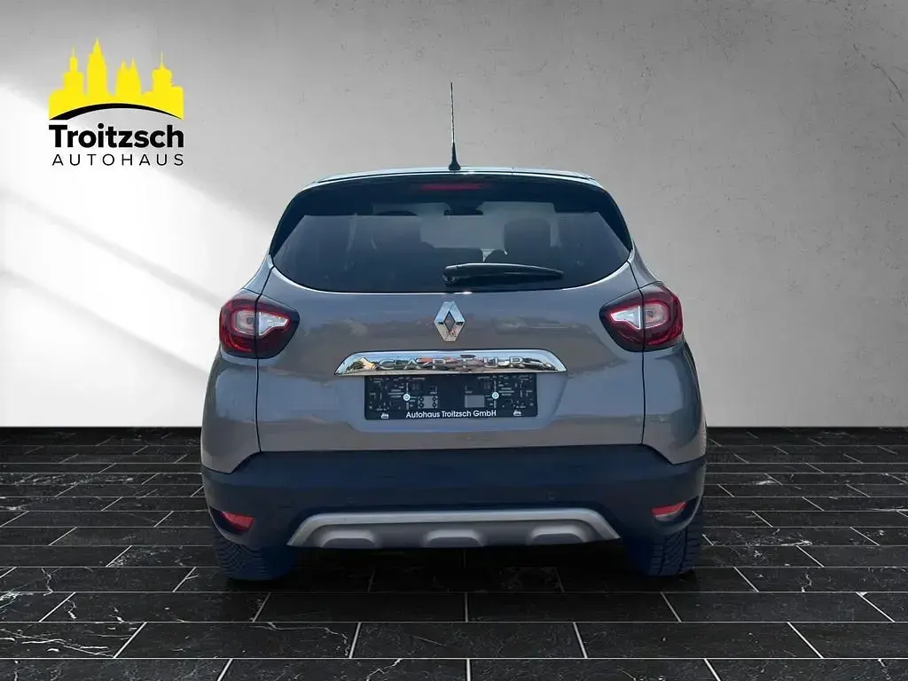 Gebraucht Renault Captur Intens 118 PS (86 kW) 2017 Grau SUV