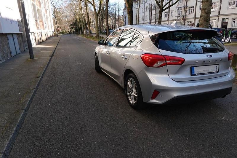 Gebraucht Ford Focus Cool & Connect 150 PS (110 kW) 2018 Silber Limousine