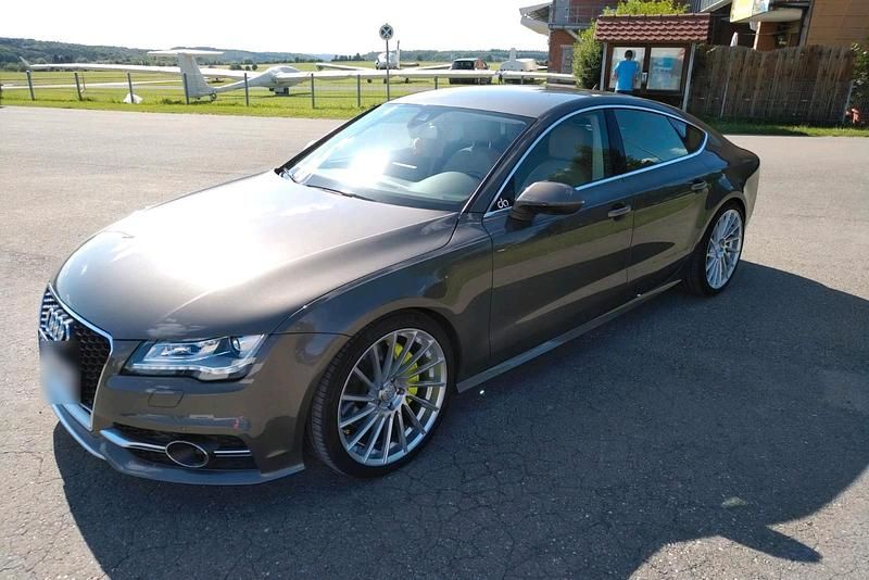 Second-hand Audi A7 299 CP (219 kW) 2011 Maro Hatchback