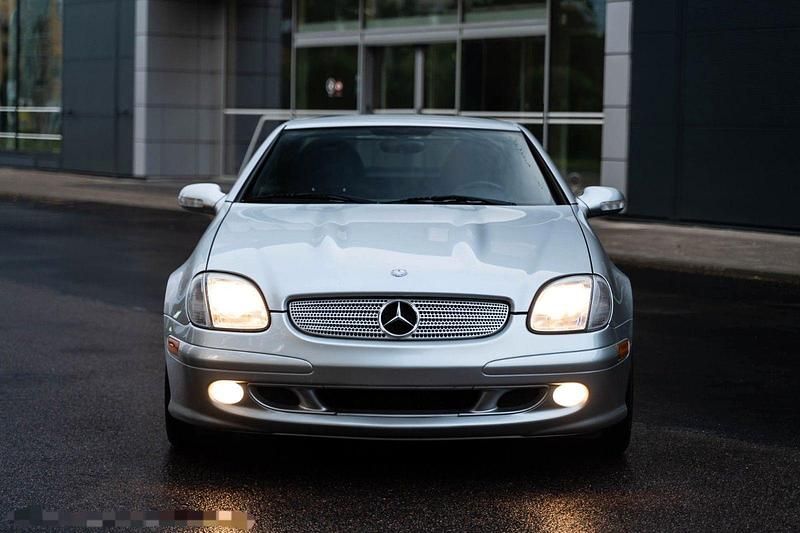 Gebraucht Mercedes SLK320 Edition 218 PS (160 kW) 2003 Silber Cabrio