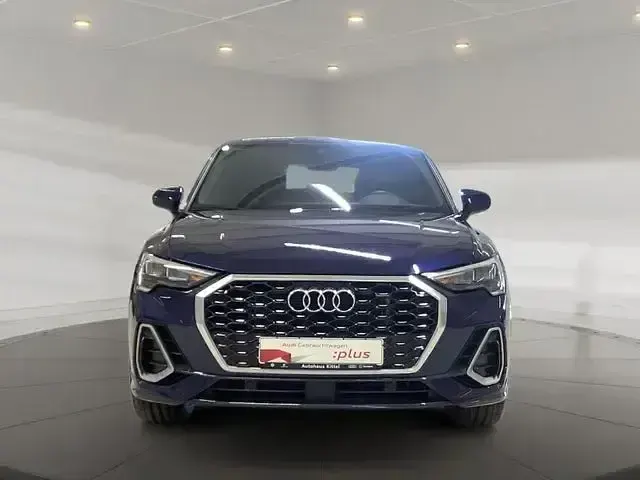Gebraucht Audi Q3 Sportback S-Line 150 PS (110 kW) 2023 Navarrablau metallic SUV