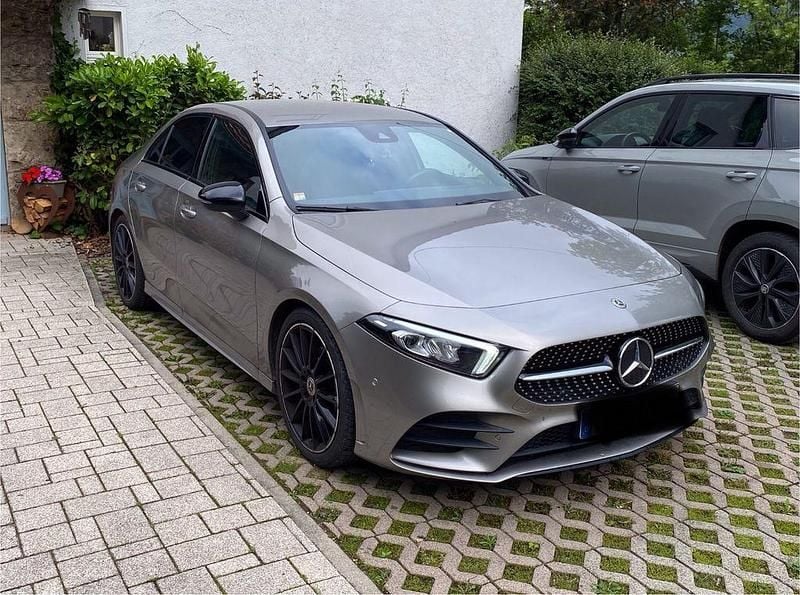 Gebraucht Mercedes A180 AMG 136 PS (100 kW) 2020 Silber Limousine
