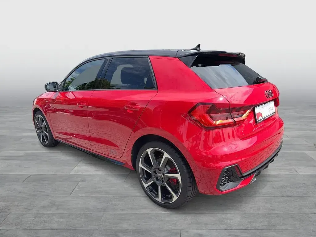 Gebraucht Audi A1 Sportback Ambiente 207 PS (152 kW) 2025 Rot Kleinwagen