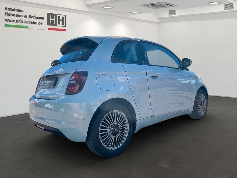 Gebraucht Fiat 500e 86 kW (118 PS) 2023 Blau Limousine