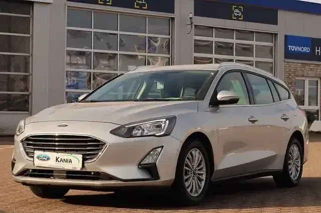 Używany Ford Focus Titanium 125 KM (91 kW) 2018 Szary Sedan/Limuzyna