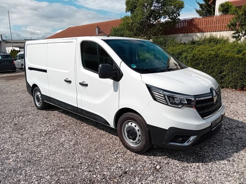 Weiß Gebraucht 2024 Renault Trafic Van | 16.900 € - Bild 1/4