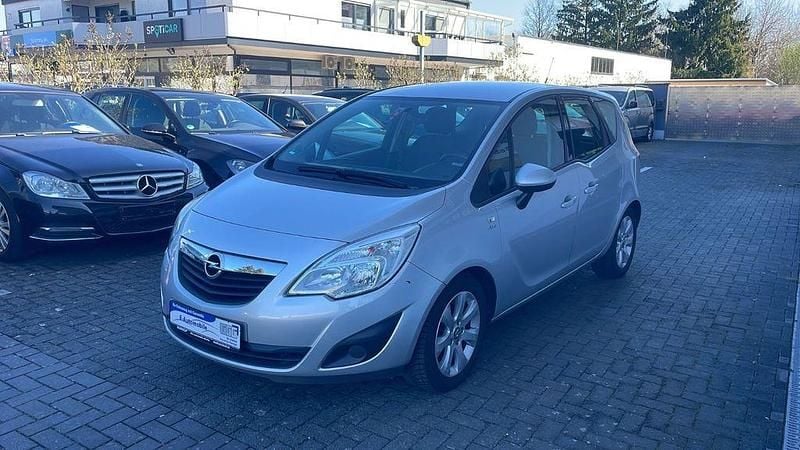 Gebraucht Opel Meriva Active 120 PS (88 kW) 2014 Silber Van / Kleinbus