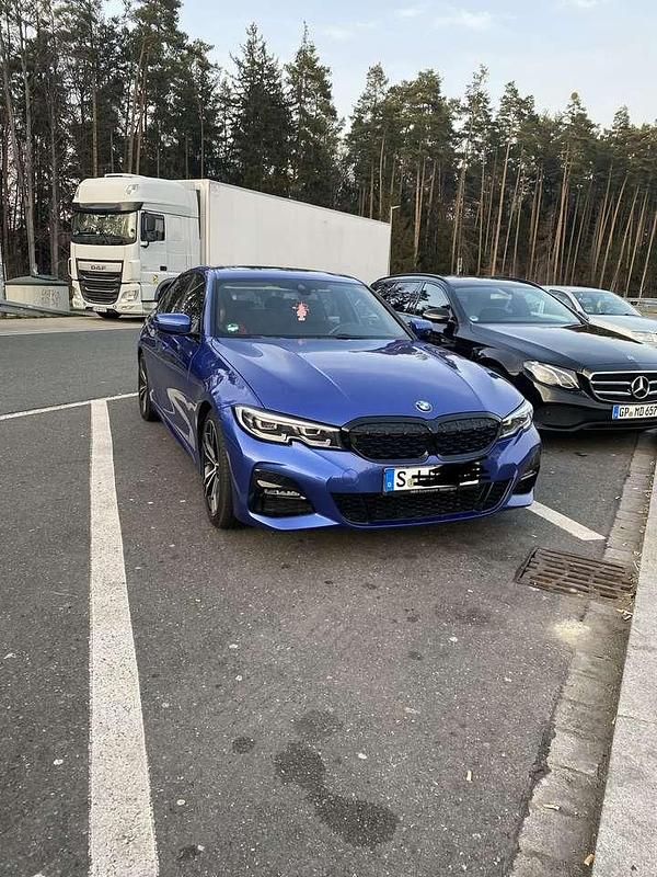 Gebraucht BMW 330 M Sport 258 PS (189 kW) 2019 Blau Limousine
