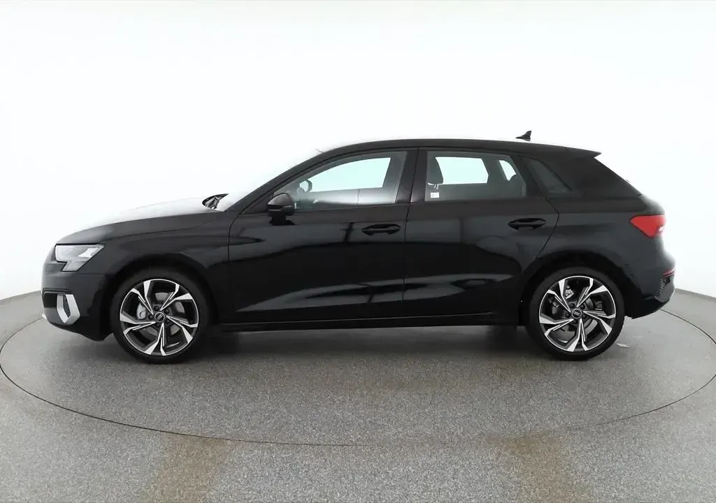 Gebraucht Audi A3 Advanced 110 PS (80 kW) 2023 Schwarz Limousine