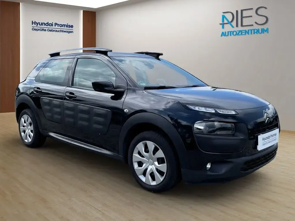 Gebraucht Citroën C4 Cactus Feel 110 PS (80 kW) 2017 Phantom black mica Kleinwagen