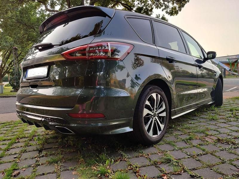 Gebraucht Ford S-MAX ST-Line 190 PS (139 kW) 2019 Grün Van / Kleinbus