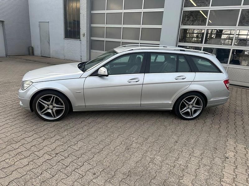 Gebraucht Mercedes C220 170 PS (125 kW) 2007 Silber Limousine