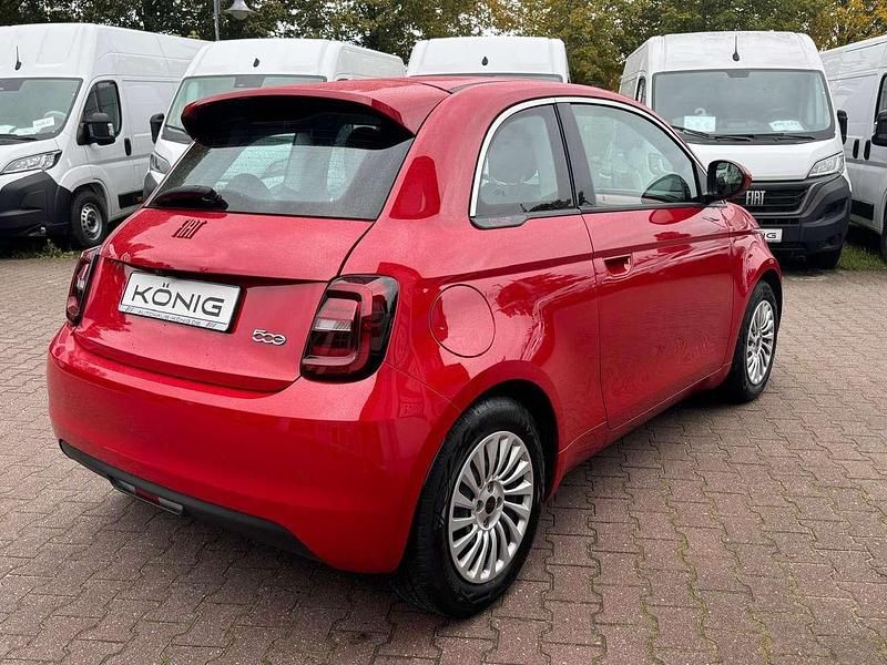 Gebraucht Fiat 500e Red 86 kW (118 PS) 2023 Rot Kleinwagen