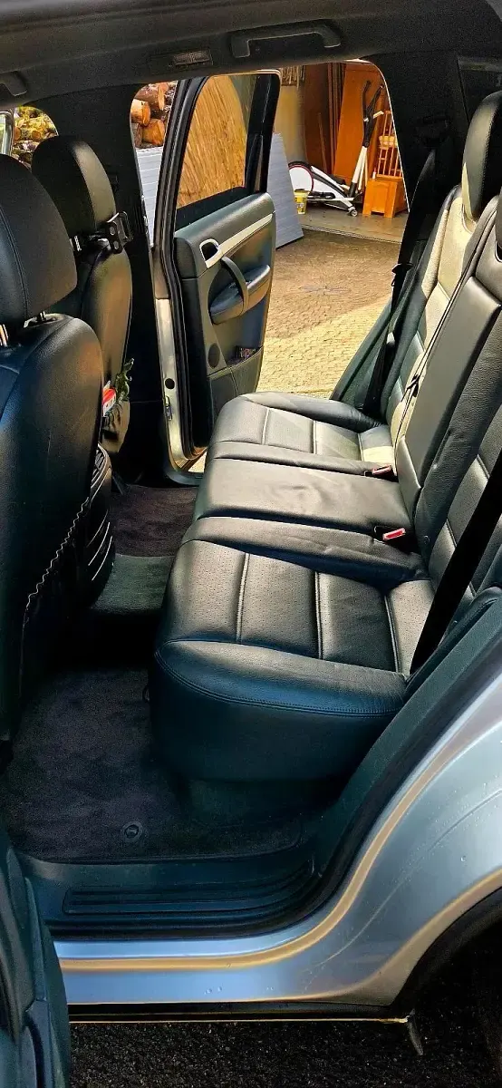 Second-hand Porsche Cayenne 250 CP (183 kW) 2004 Argintiu SUV