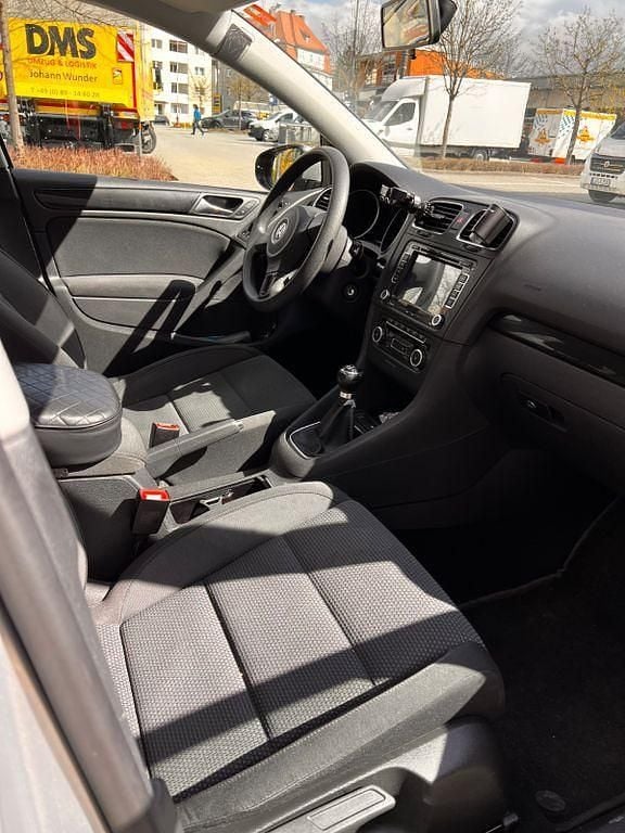 Gebraucht VW Golf VI 122 PS (89 kW) 2009 Silber Kleinwagen