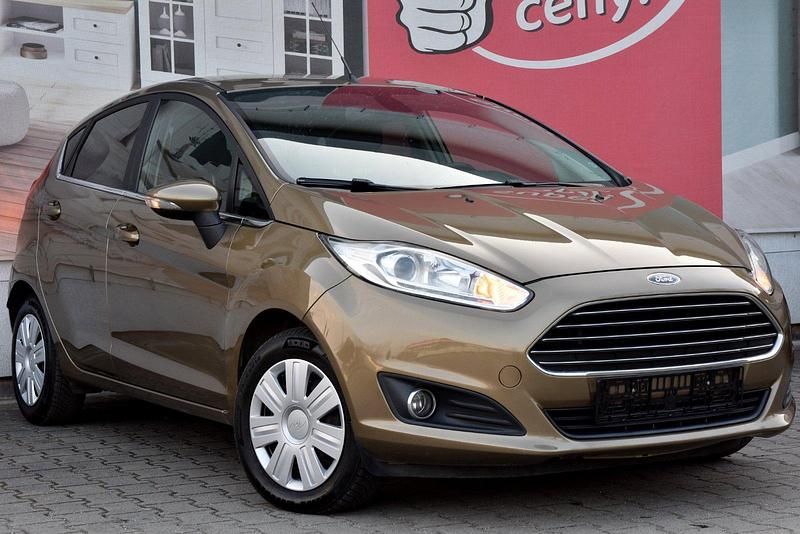 Gebraucht Ford Fiesta 101 PS (74 kW) 2014 Gold Kleinwagen