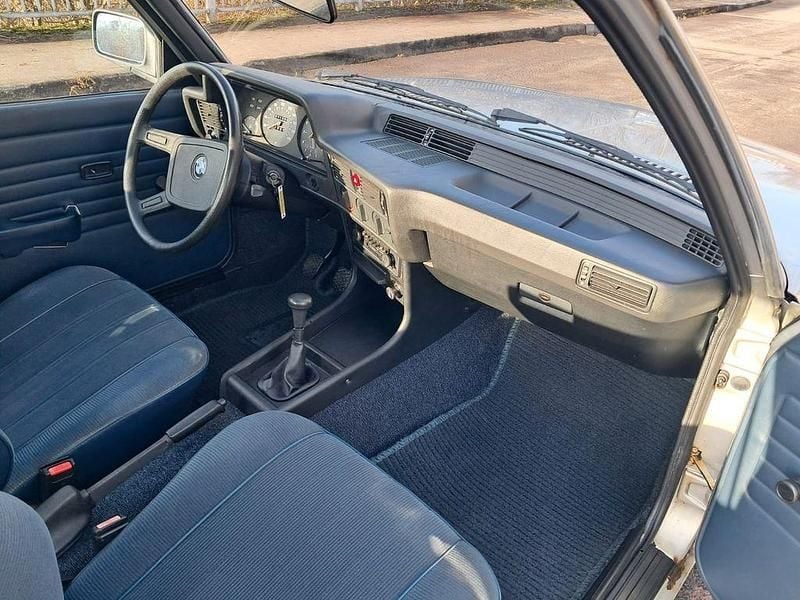 Gebraucht BMW 315 75 PS (55 kW) 1981 Silber Kleinwagen