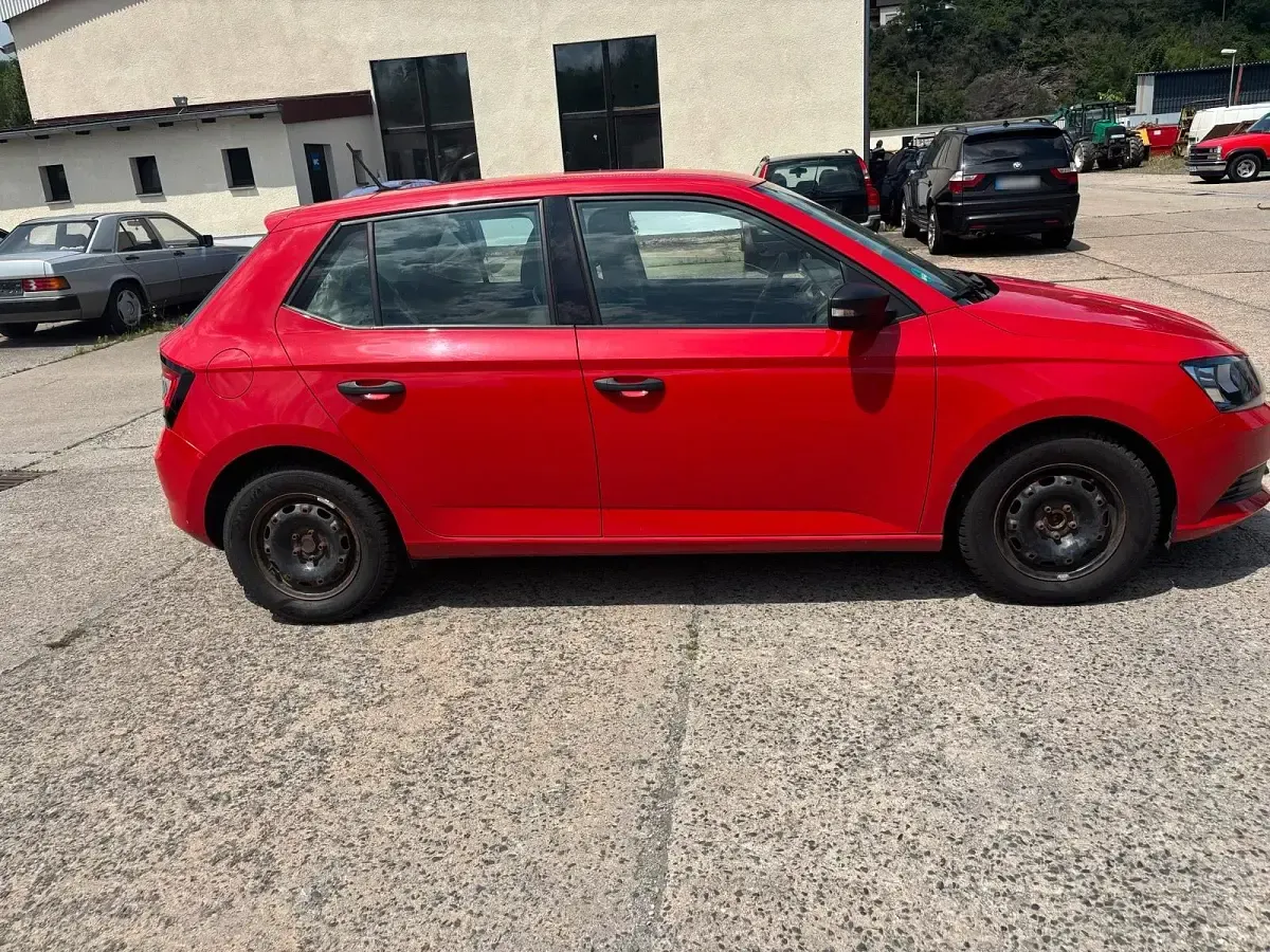 Gebraucht Skoda Fabia 60 PS (44 kW) 2017 Rot Kleinwagen