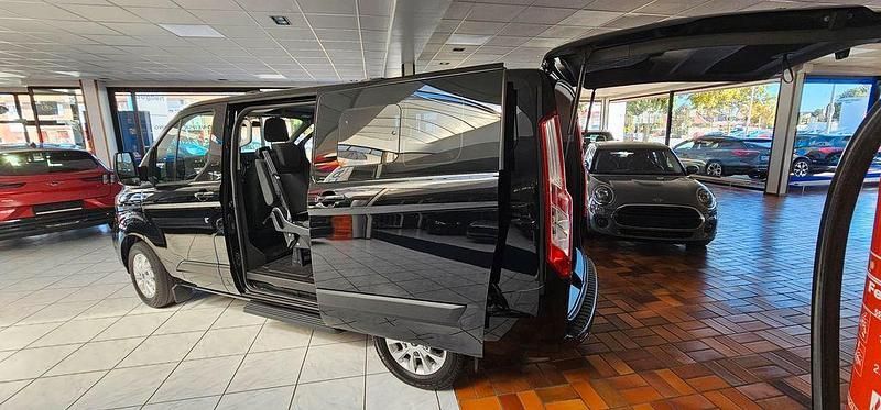 Gebraucht Ford Tourneo Trend 131 PS (96 kW) 2018 Schwarz Van / Kleinbus