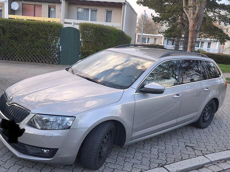 Gebraucht Skoda Octavia Elegance 150 PS (110 kW) 2013 Gelb Kombi