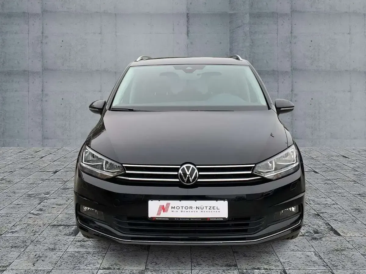 Gebraucht VW Touran Move 150 PS (110 kW) 2024 Schwarz Van / Kleinbus