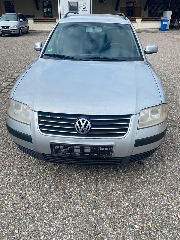 Gebraucht VW Passat 105 PS (77 kW) 2001 Silber Kombi
