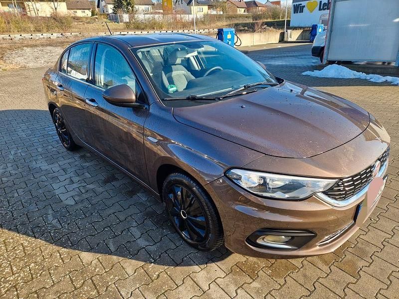 Gebraucht Fiat Tipo Lounge 120 PS (88 kW) 2017 Braun Limousine