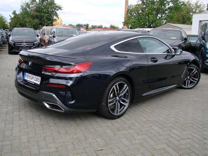 Gebraucht BMW M850 Performance 530 PS (389 kW) 2024 Carbonschwarz metallic (metallic) Coupé