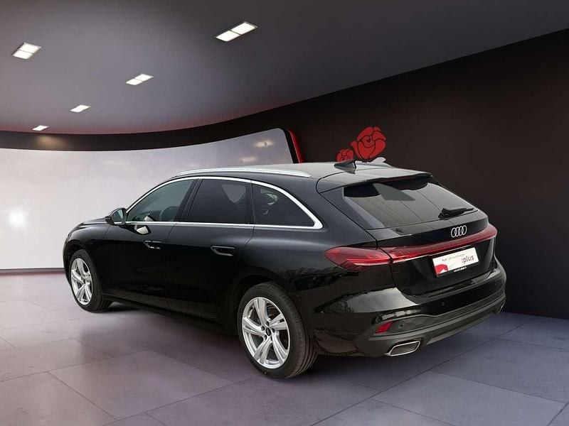 Gebraucht Audi A5 Sport 150 PS (110 kW) 2025 Mythosschwarz metallic Kombi