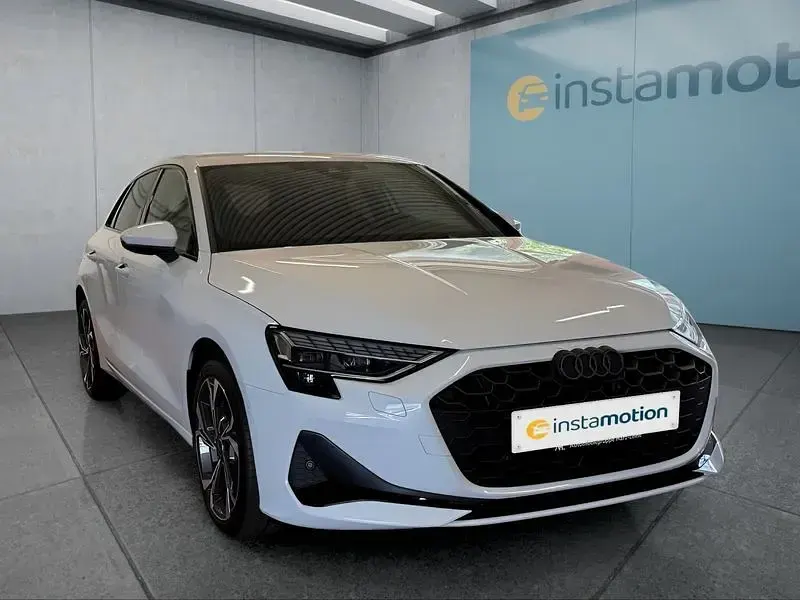 Gebraucht Audi A3 Sportback 150 PS (110 kW) 2025 Weiß Kleinwagen