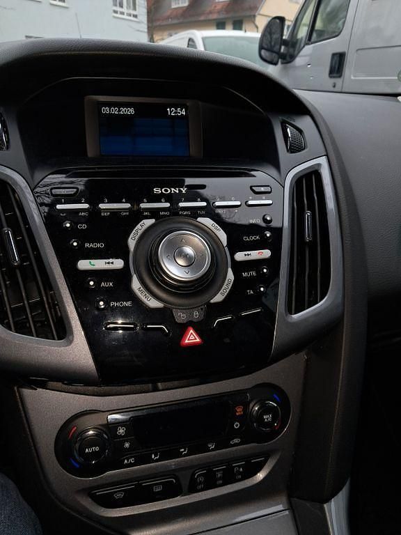 Gebraucht Ford Focus Titanium 150 PS (110 kW) 2011 Weiß Limousine