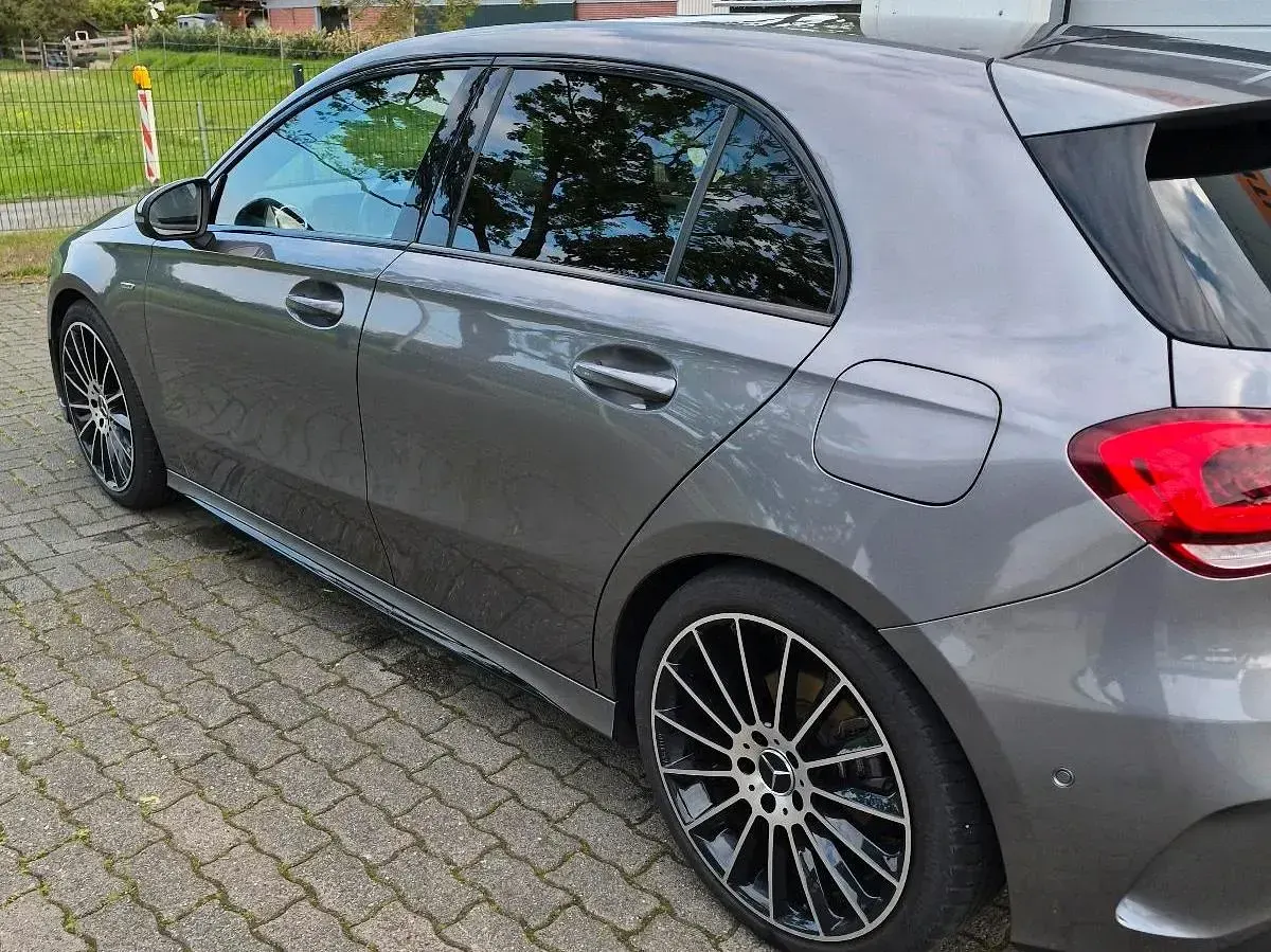 Gebraucht Mercedes A200 AMG line 163 PS (119 kW) 2022 Grau Limousine