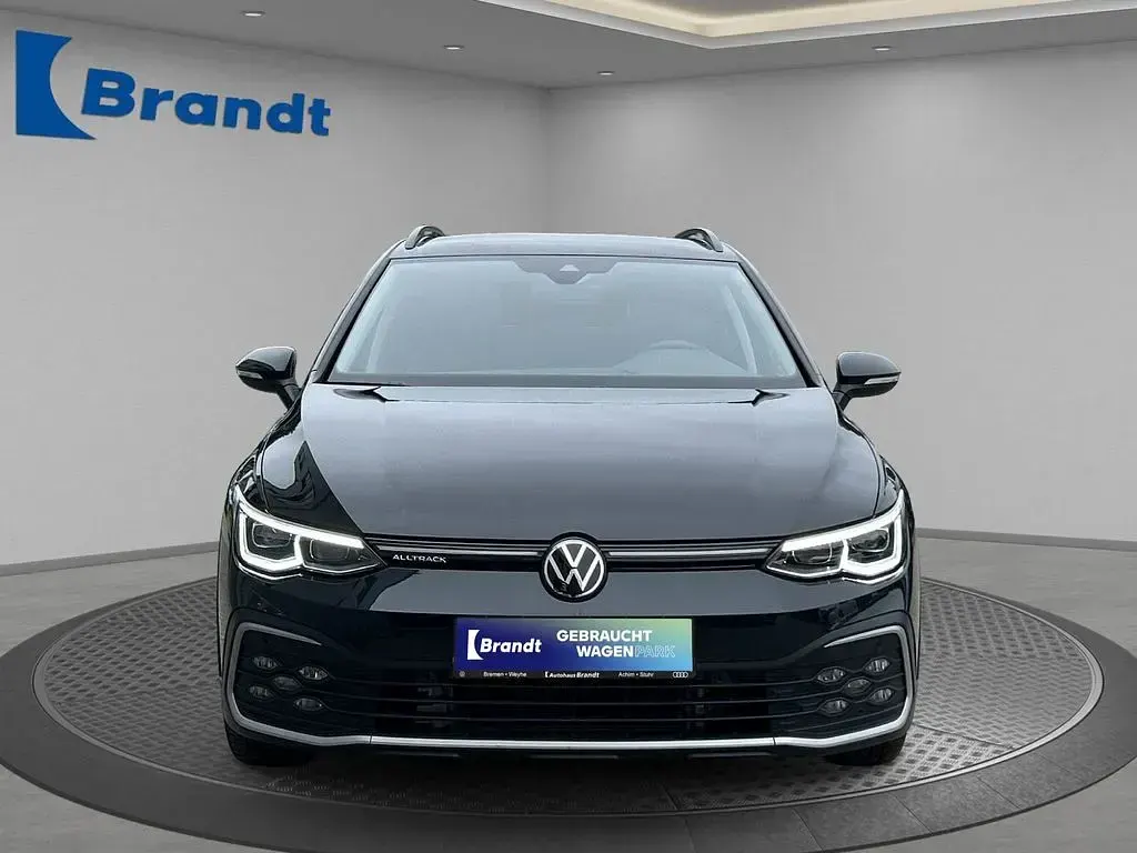 Gebraucht VW Golf Alltrack 200 PS (147 kW) 2024 Grenadillschwarz metallic (metallic) Kombi
