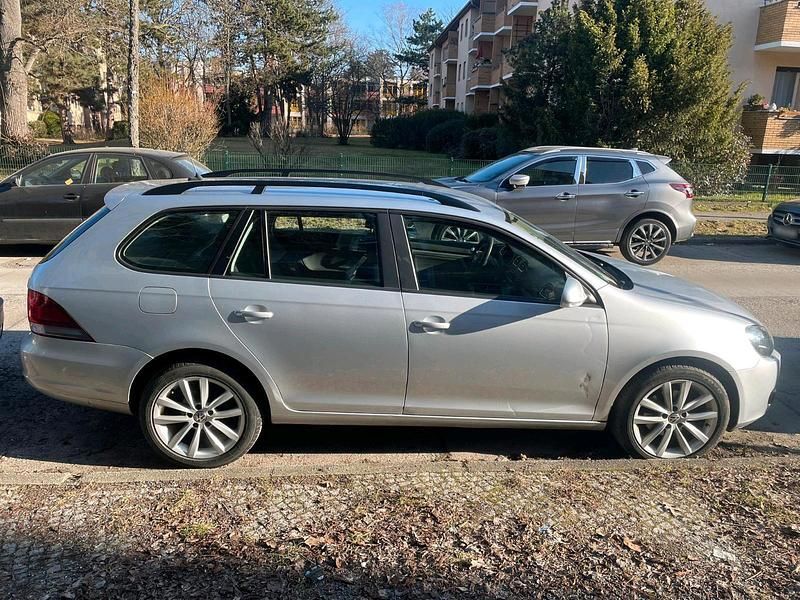 Gebraucht VW Golf VII 105 PS (77 kW) 2013 Silber Kombi