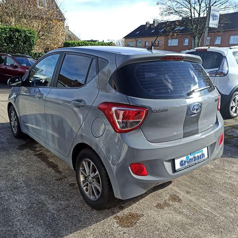 Gebraucht Hyundai i10 Style 67 PS (49 kW) 2014 Grau Kleinwagen