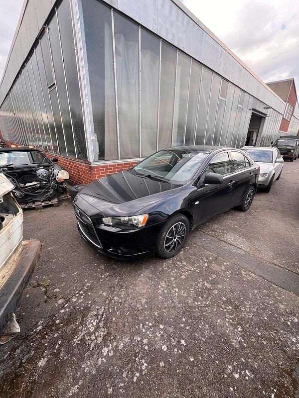 Schwarz Gebraucht 2010 Mitsubishi Lancer Limousine | 3.900 € - Bild 1/4