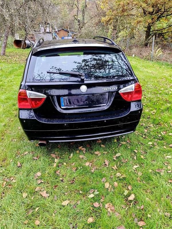 Gebraucht BMW 320 163 PS (119 kW) 2007 Kombi