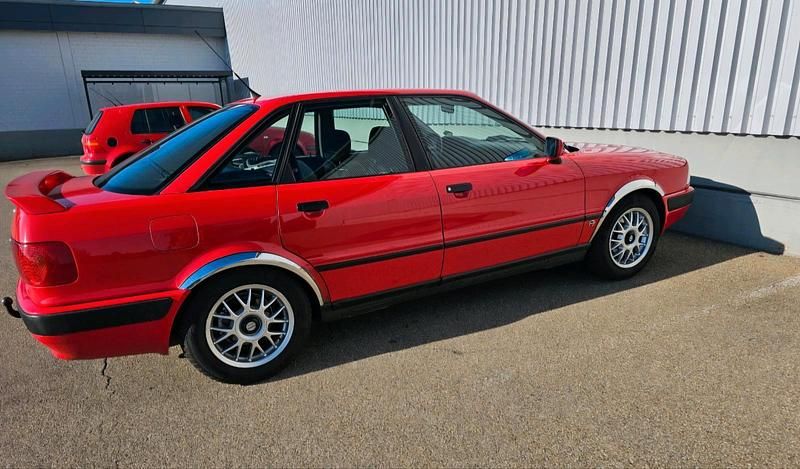 Gebraucht Audi 80 90 PS (66 kW) 1993 Rot Limousine