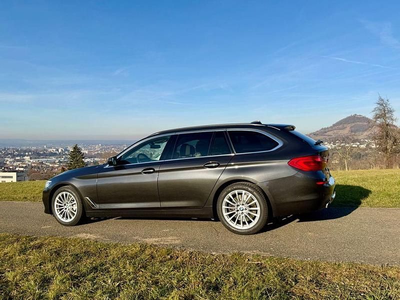 Gebraucht BMW 530 Luxury Line 265 PS (194 kW) 2017 Grau Kombi