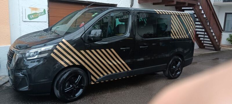 Schwarz Gebraucht 2022 Nissan Primastar Van / Kleinbus | 38.500 € (Fairer Preis) - Bild 1/4
