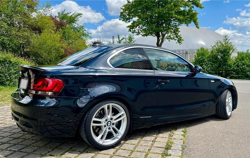 Gebraucht BMW 135 Coupé M Performance 306 PS (225 kW) 2009 Schwarz Coupé