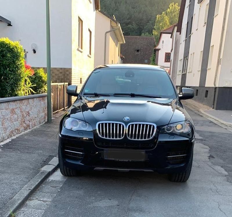 Schwarz Gebraucht 2012 BMW X6 M50 Sport Line SUV | 20.900 € (Etwas zu teuer) - Bild 1/4