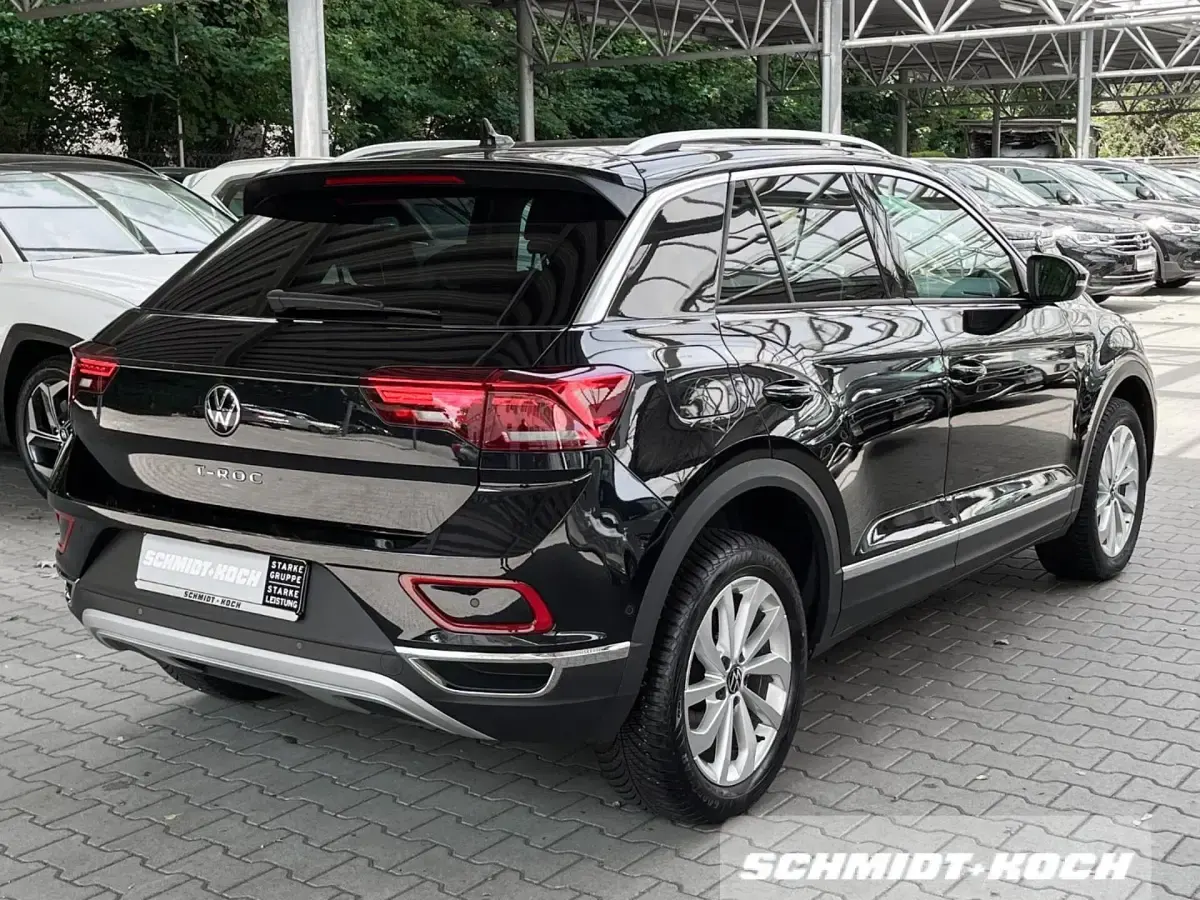 Gebraucht VW T-Roc Style 116 PS (85 kW) 2024 Deep black perleffekt (schwarz) SUV